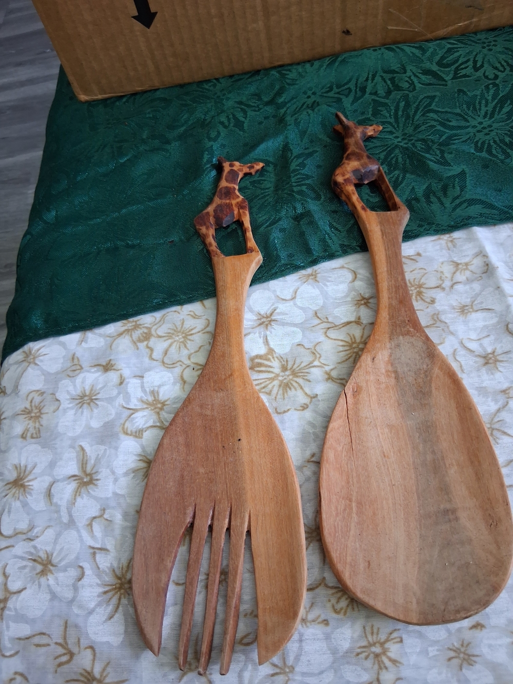 Hand-Carved Wooden Giraffe Salad Servers - Natural Brown